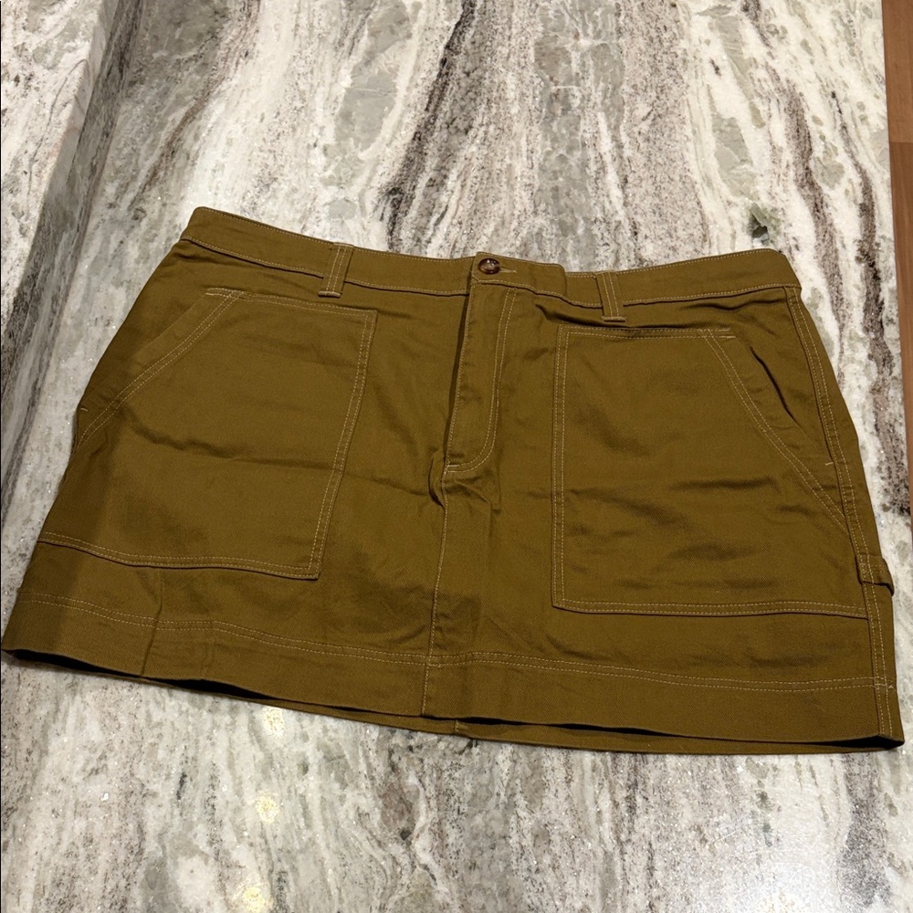 Old Navy Olive Green Mini Skirt Size 20